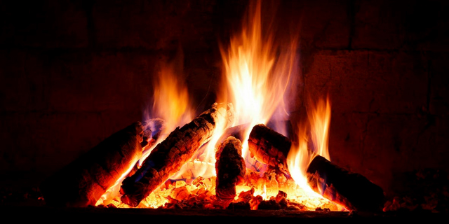 advantage-comparisons-of-gas-fireplaces-vs-wood-fireplaces-image-2