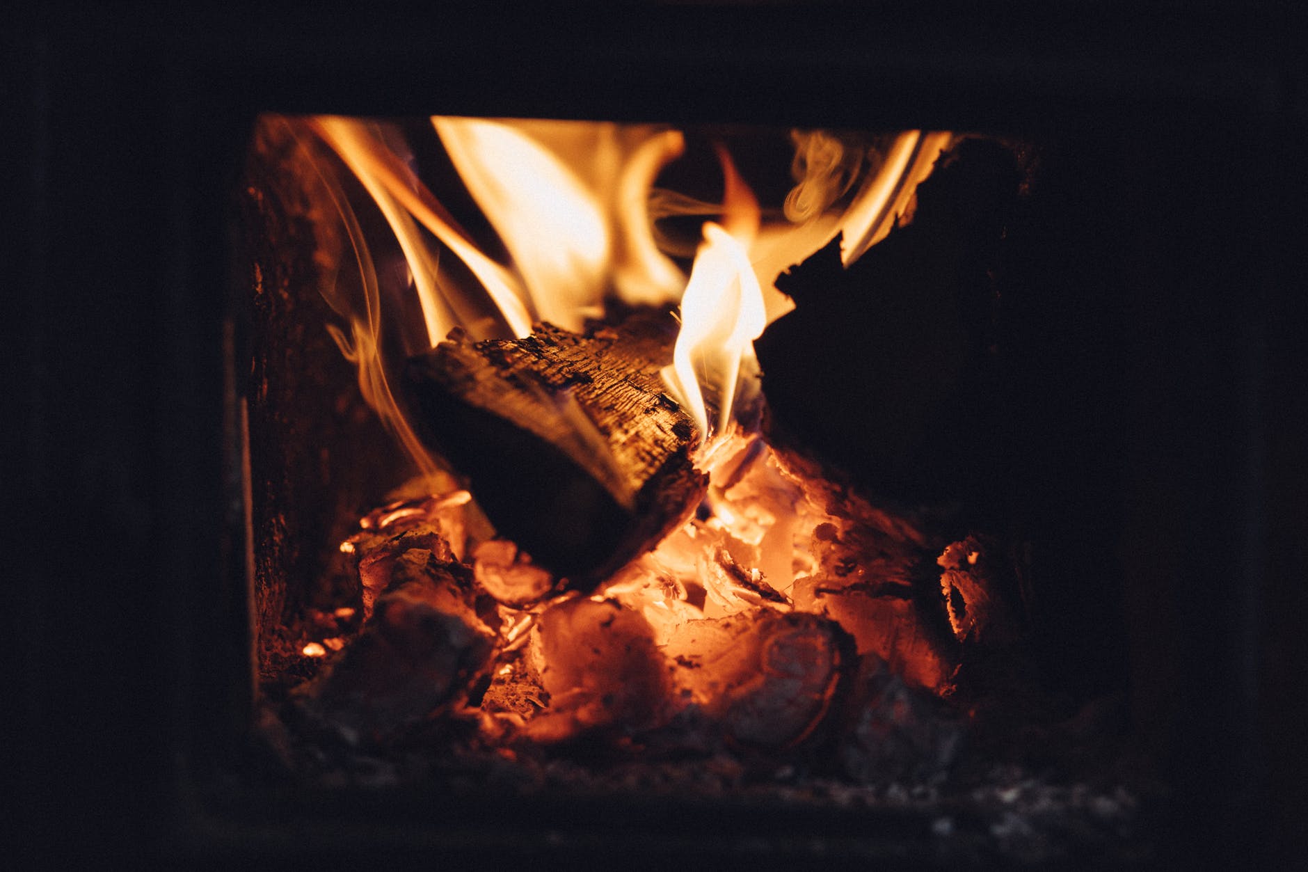 Fireplace Reflectors Improve Wood Burning Heat Efficiency