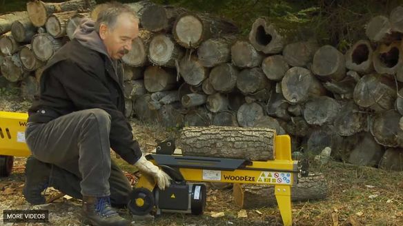Log Splitters - Demonstrating the 4-ton and 7-ton WoodEze Electric Log Splitters